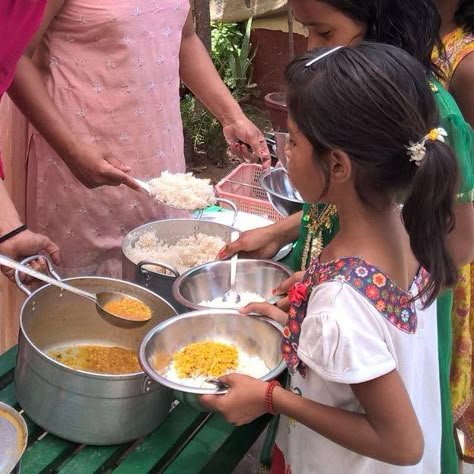 hunger-in-india-donate-food-giving-food-